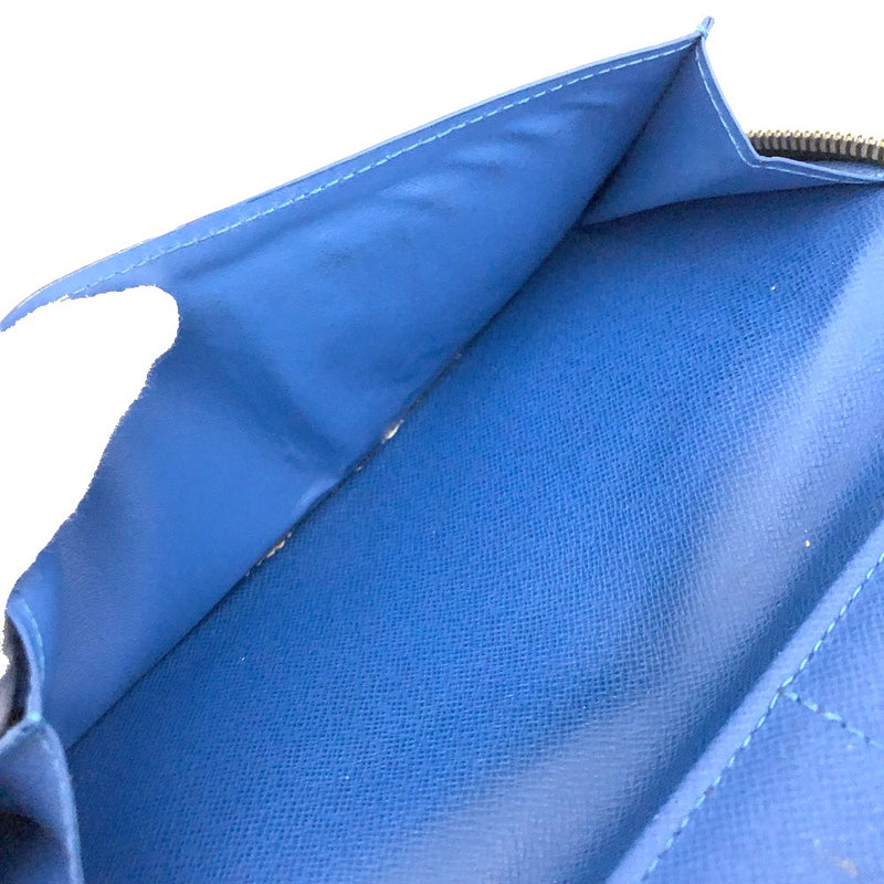 Louis Vuitton Taiga Vertical Leather