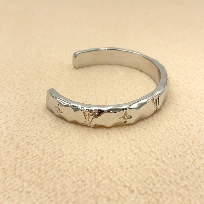 Louis Vuitton Cuff Bangle Sv M Size