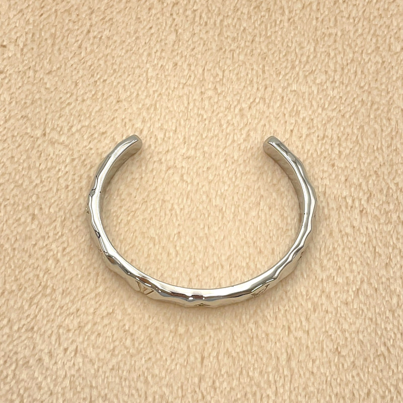 Louis Vuitton Cuff Bangle Sv M Size