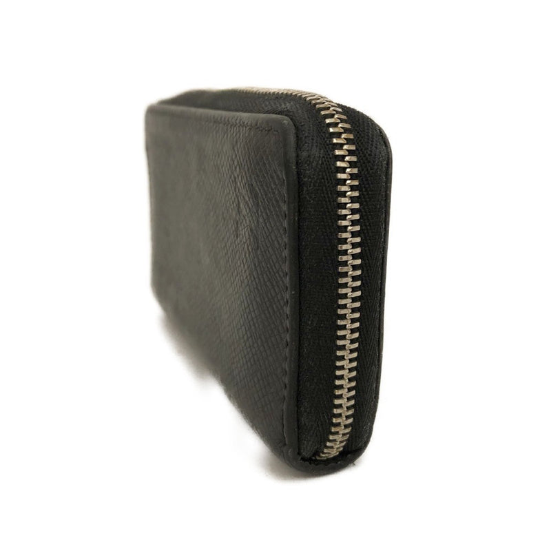 Louis Vuitton Taiga Zippy Zip Around