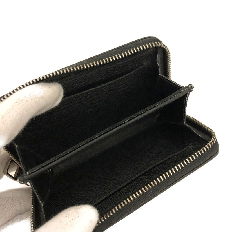 Louis Vuitton Taiga Zippy Zip Around