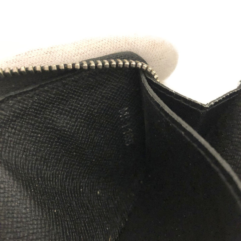 Louis Vuitton Taiga Zippy Zip Around