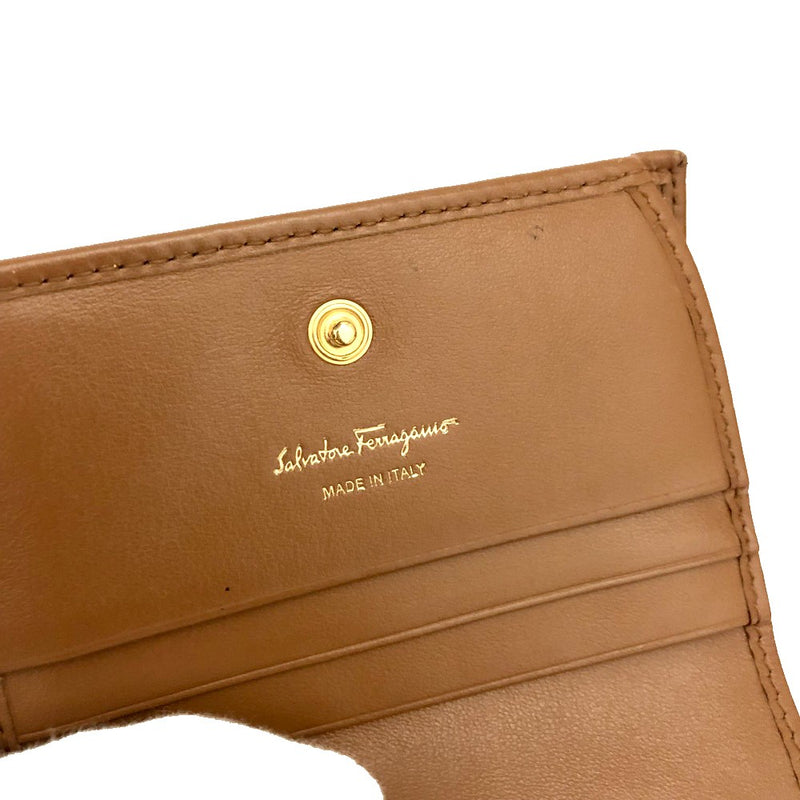 Salvatore Ferragamo Gancini Logo Square