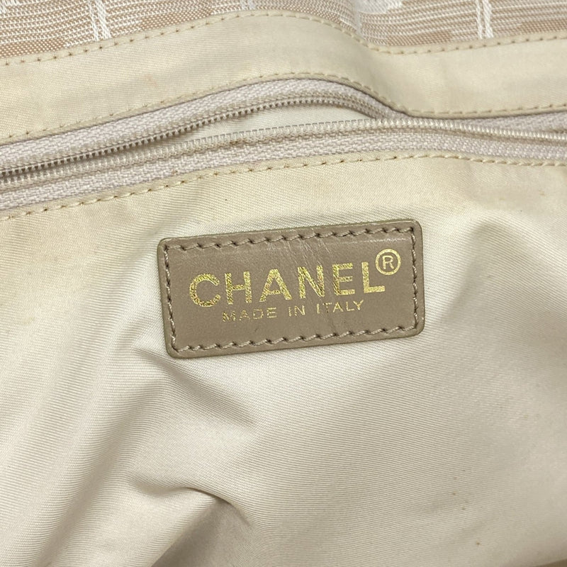 Travel Line Tote Nylon Medium