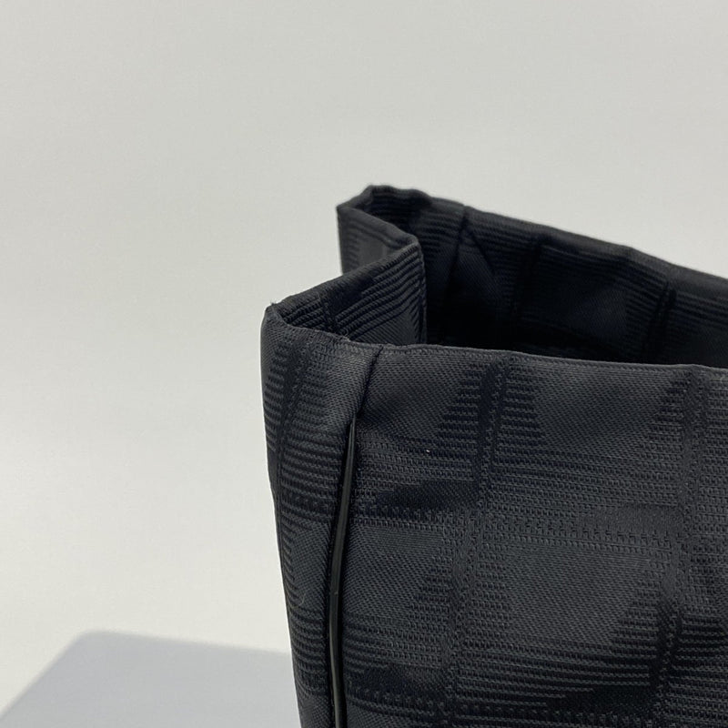 Travel Line Tote Nylon Medium