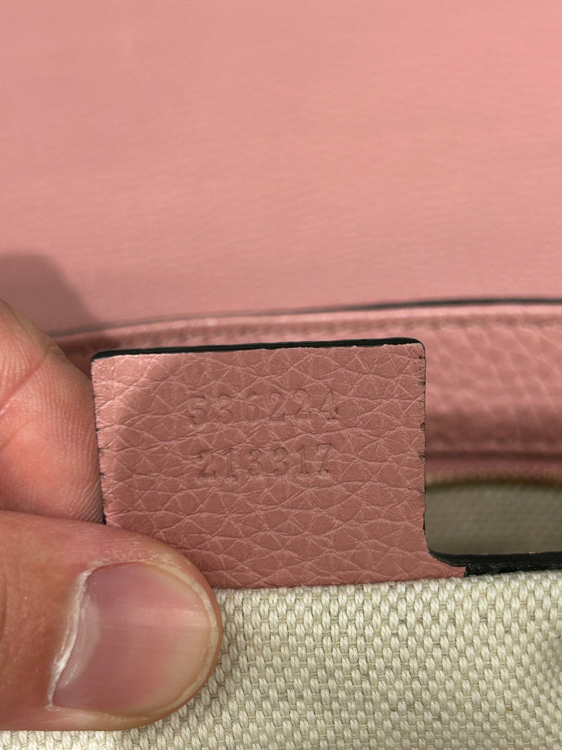 Soho Chain Crossbody Bag Leather Medium