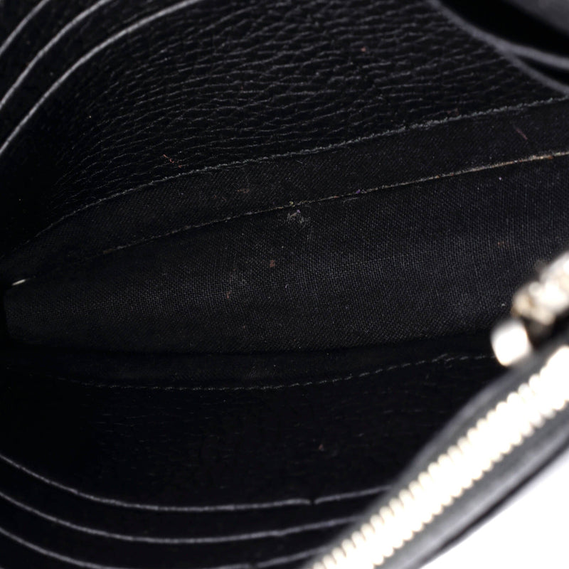 City Classic Studs Wallet On Chain