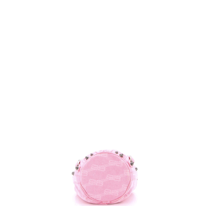 Le Cagole Giant Studs Bucket Bag Bb