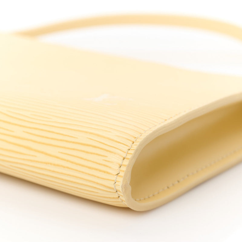 Epi Pochette Accessories 24 Vanilla