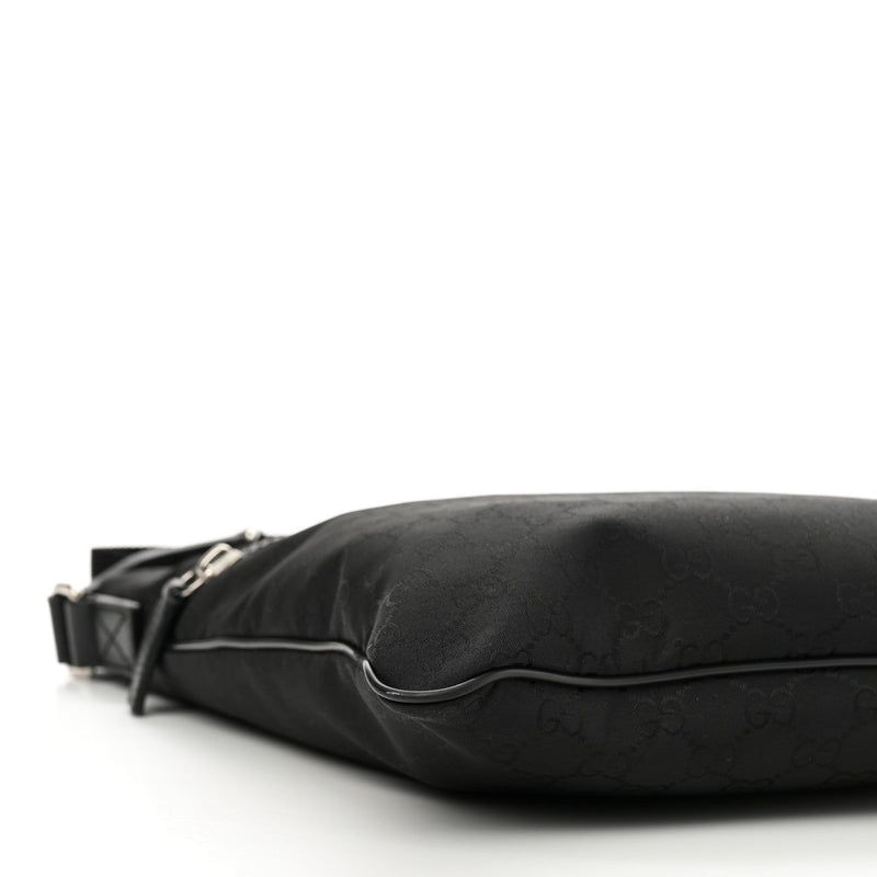Nylon Medium Flat Messenger Bag Black