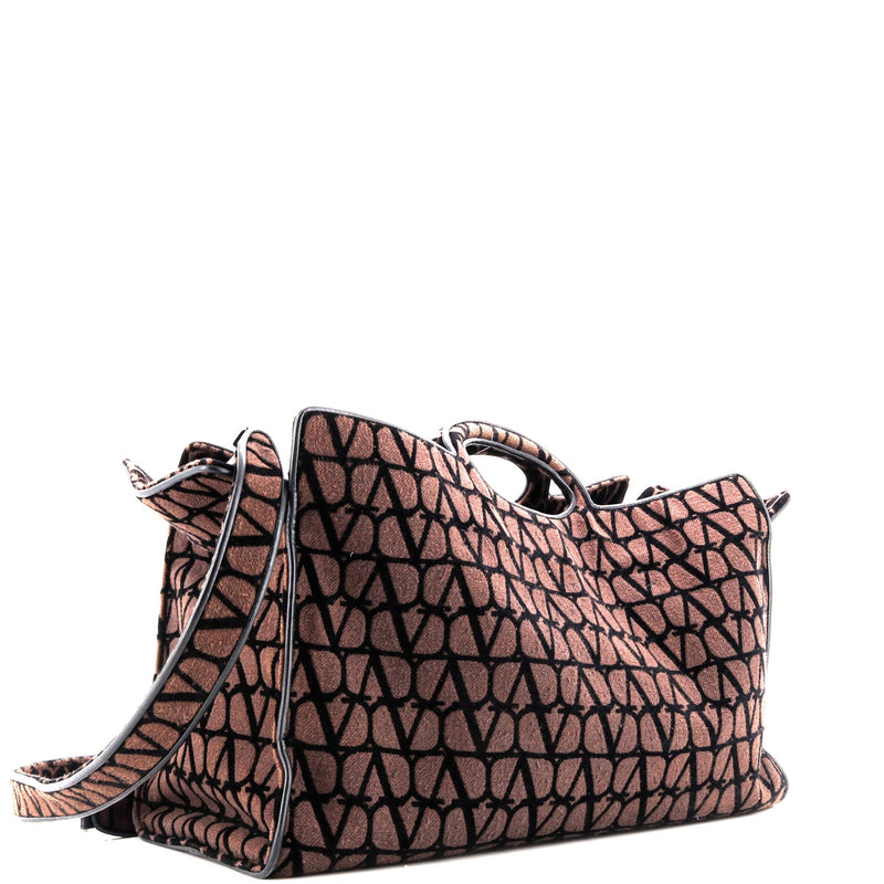 Le Troisieme Tote Toile Iconograph