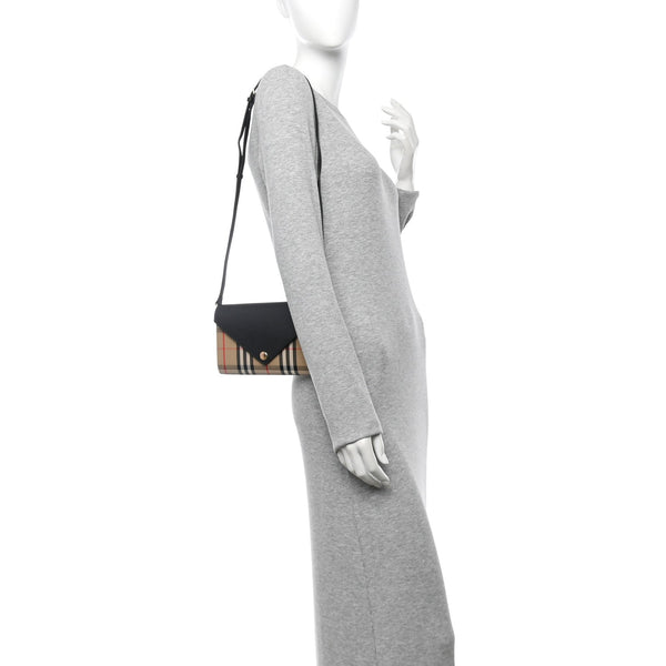 Grainy Calfskin Vintage Check Wallet