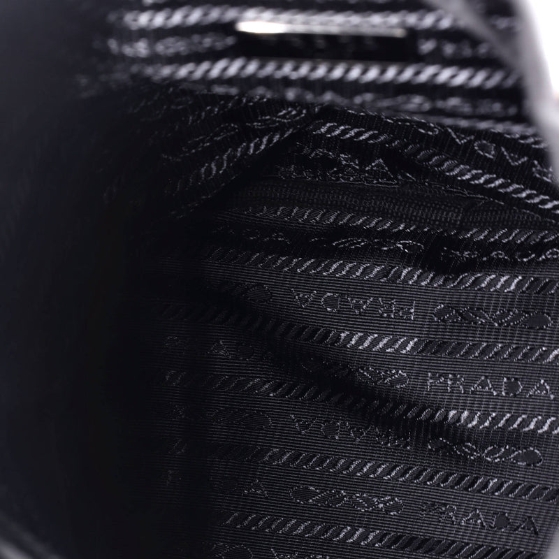 Drawstring Wristlet Bucket Bag Tessuto