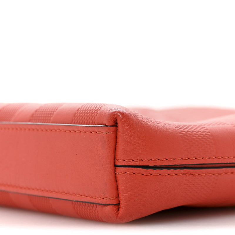 Damier Infini District Pochette Magma