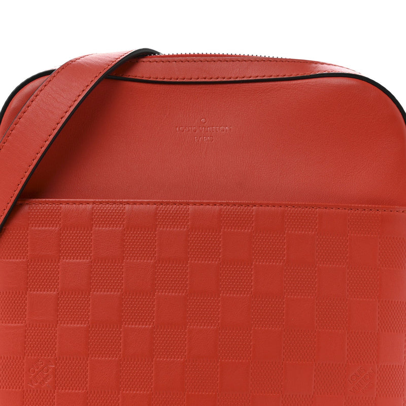 Damier Infini District Pochette Magma