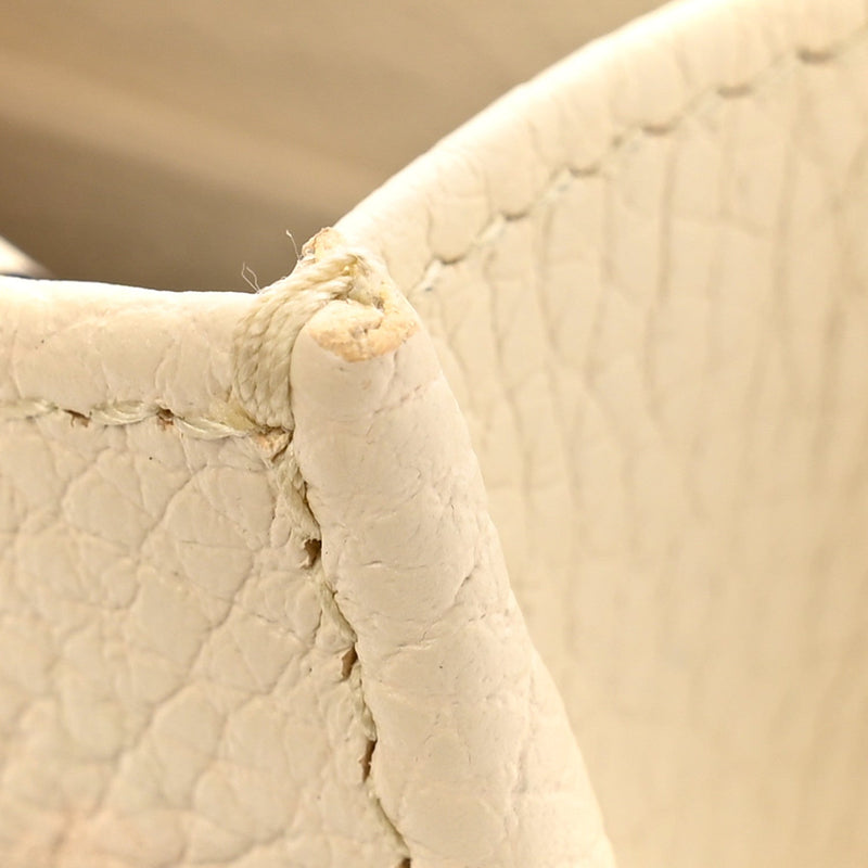 Pebbled Calfskin Soho Wallet On Chain