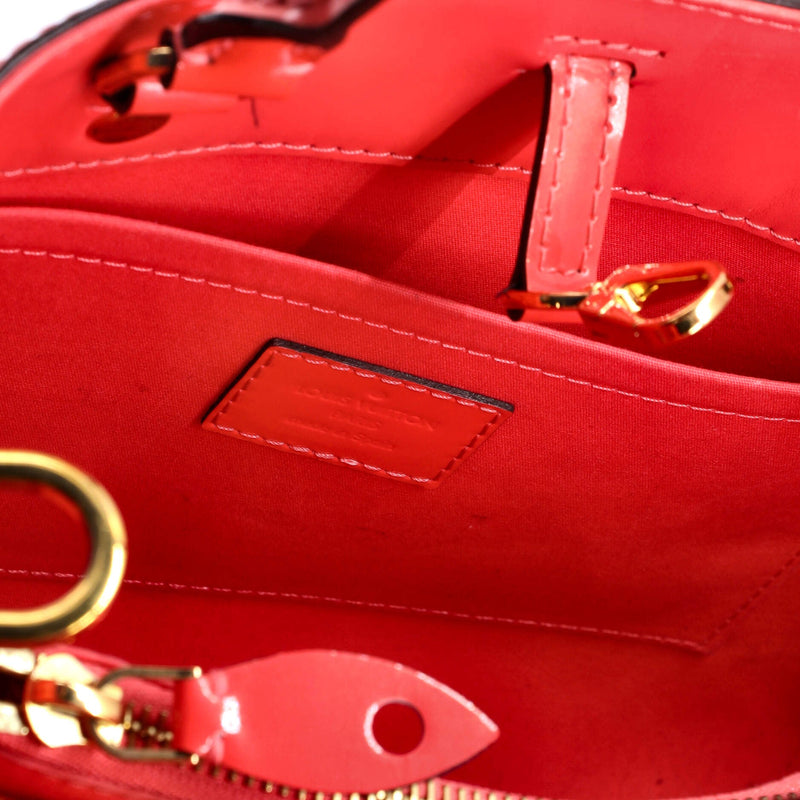 Montaigne Handbag Vernis Bb