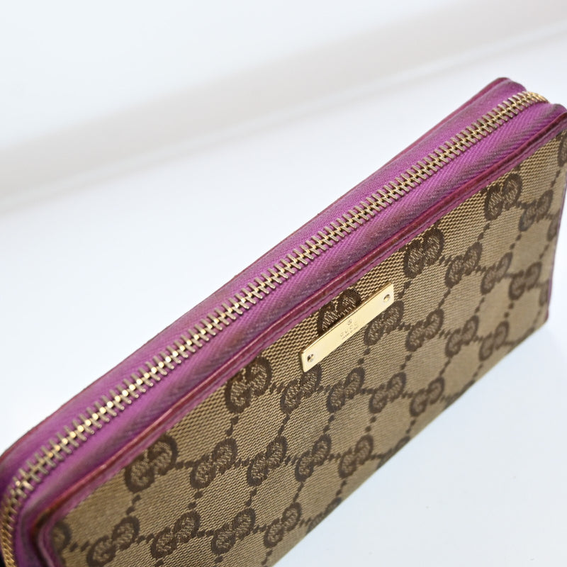 Gucci Gg Canvas Leather Round