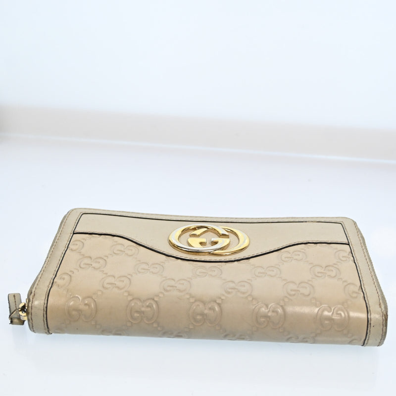 Gucci Gg Interlocking Leather Round