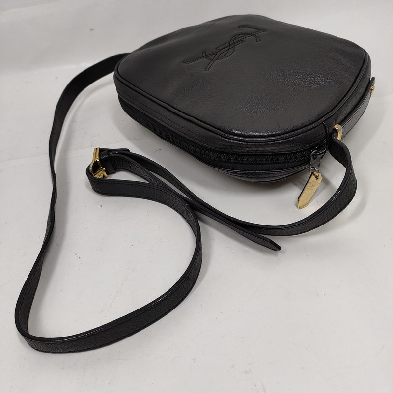 No Tariff Yves Saint Laurent Shoulder