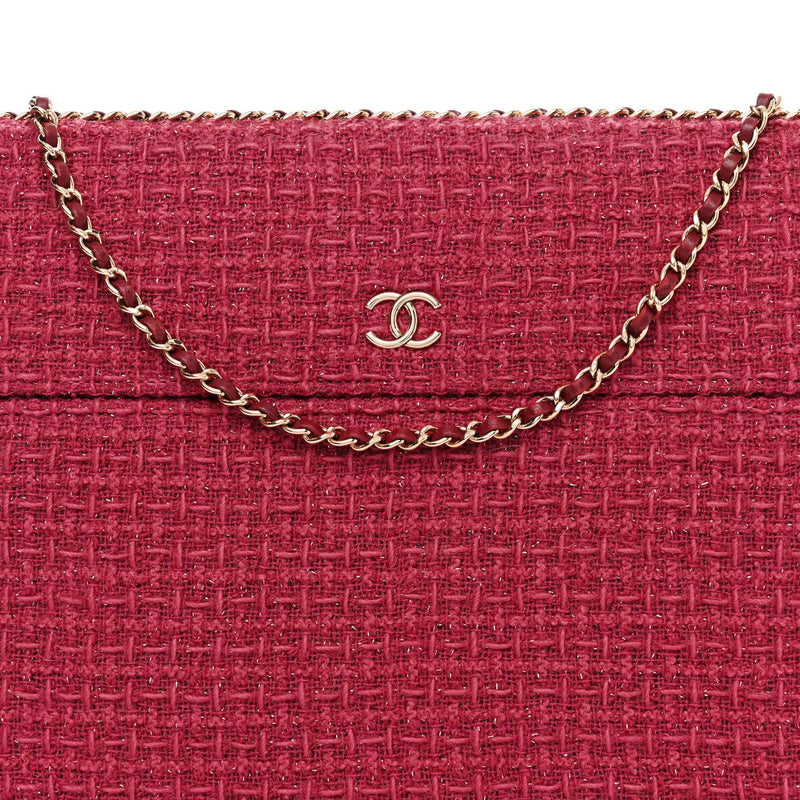 Tweed Chain Around Tablet Holder