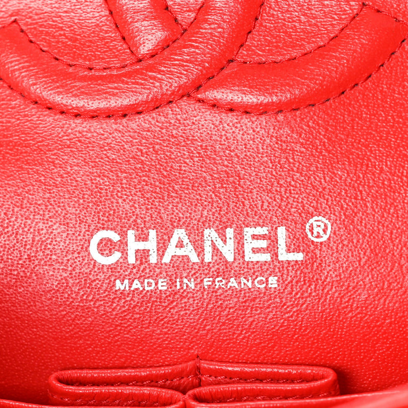 Caviar Chevron Quilted Medium Double