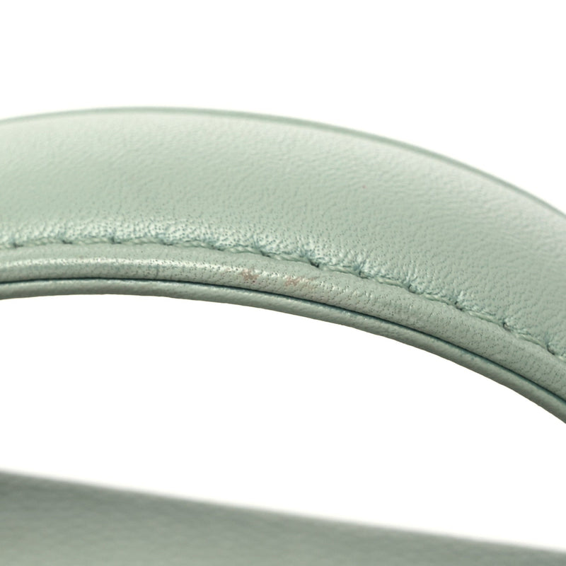 Caviar Quilted Medium Cc Filigree Vanity