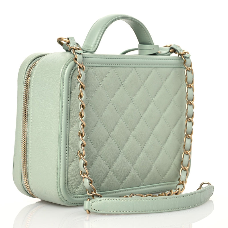 Caviar Quilted Medium Cc Filigree Vanity