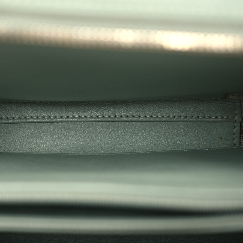 Caviar Quilted Medium Cc Filigree Vanity