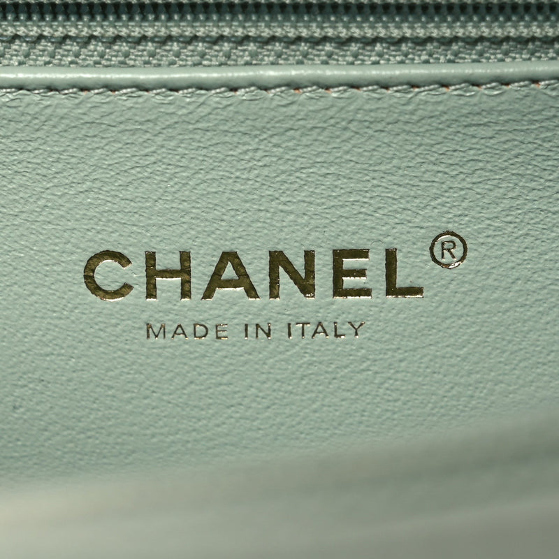 Caviar Quilted Medium Cc Filigree Vanity