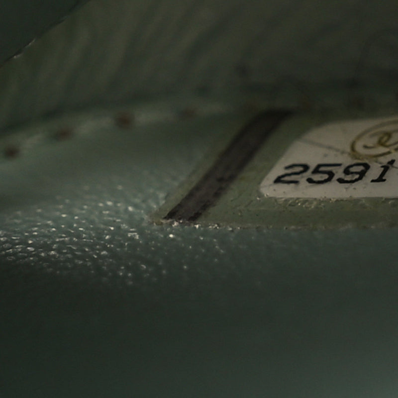 Caviar Quilted Medium Cc Filigree Vanity