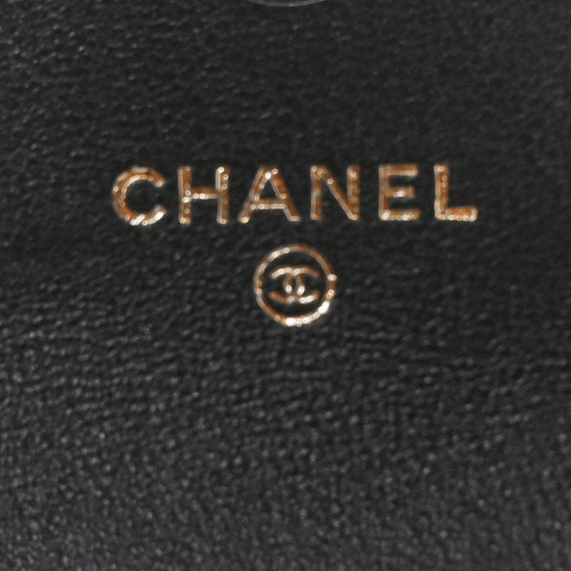 Lambskin Quilted Pearl Top Handle Clutch