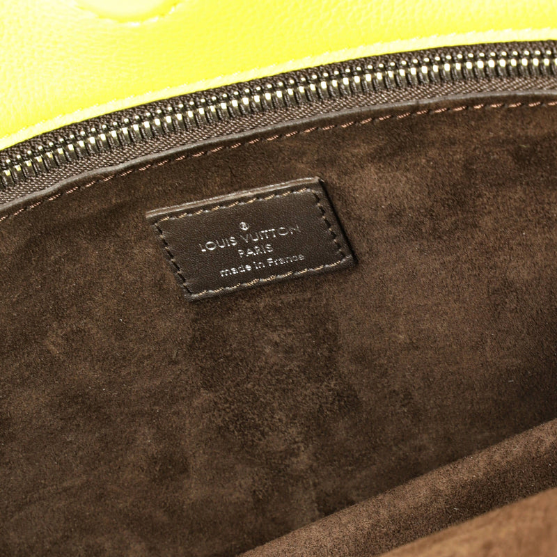 W Tote Veau Cachemire Calfskin Pm