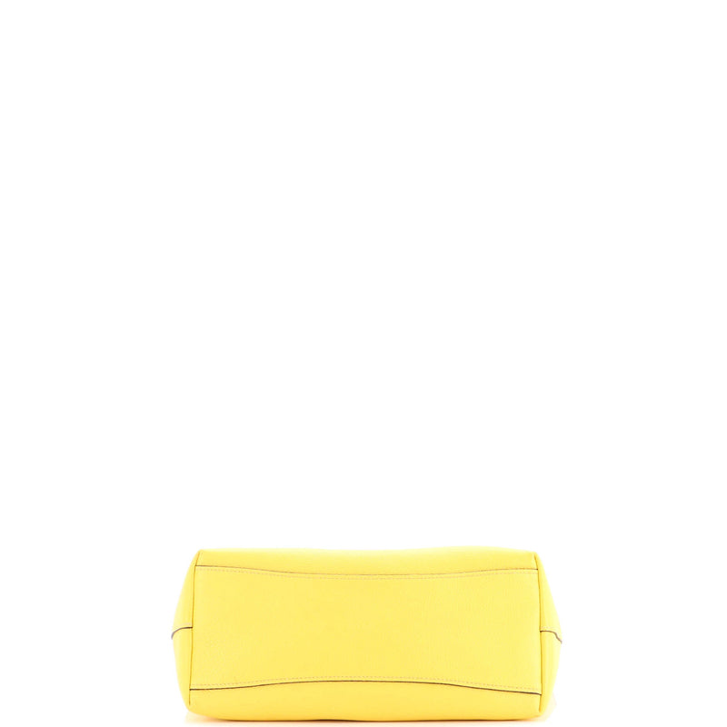 Embossed Logo Open Tote Vitello Daino