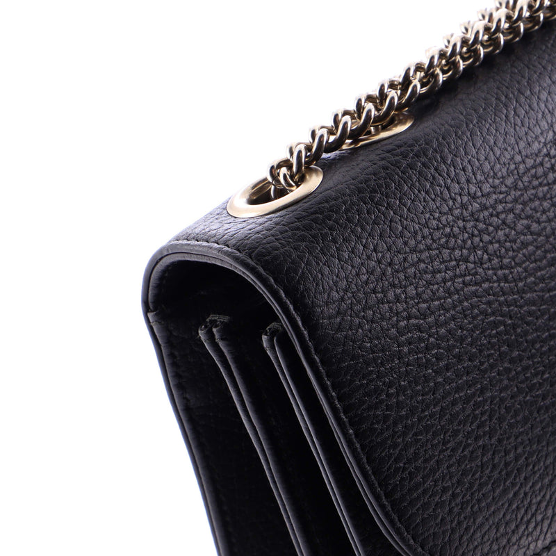 Interlocking Shoulder Bag Leather Medium