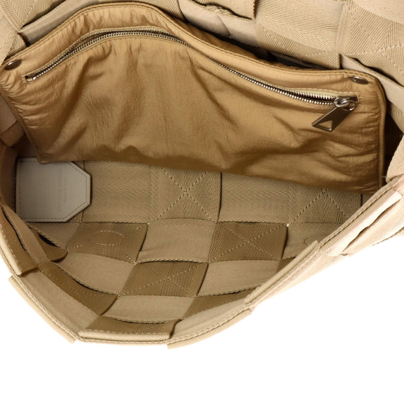 Cassette Crossbody Bag Maxi Intrecciato