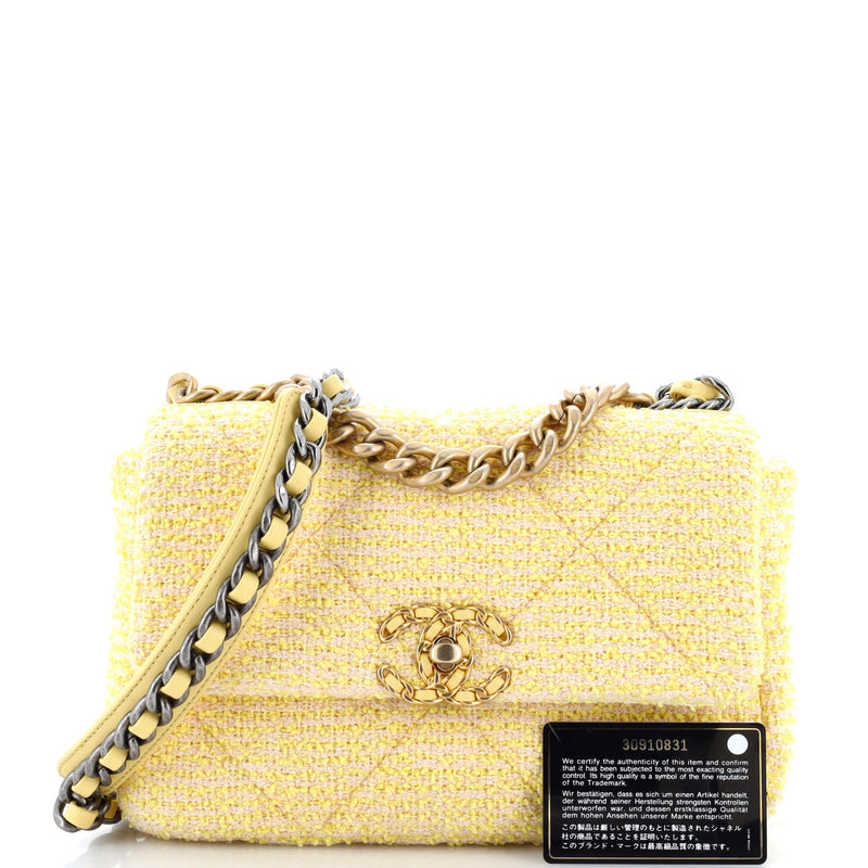 19 Flap Bag Quilted Tweed Medium