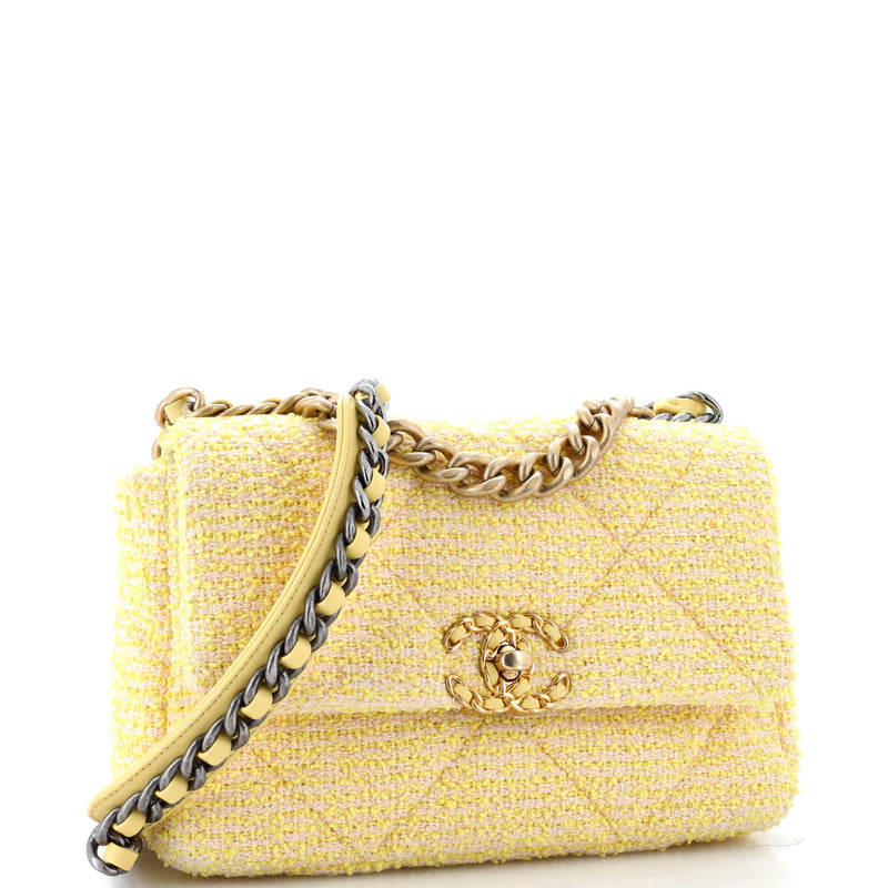 19 Flap Bag Quilted Tweed Medium