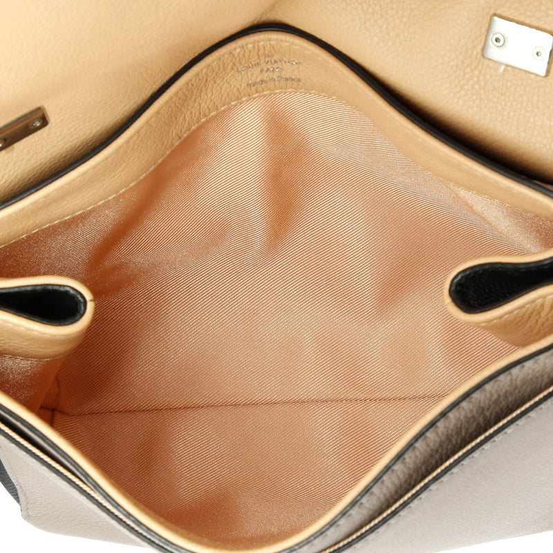Lockme Ii Handbag Leather Bb