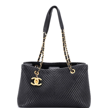 Medallion Charm Tote Chevron Wrinkled