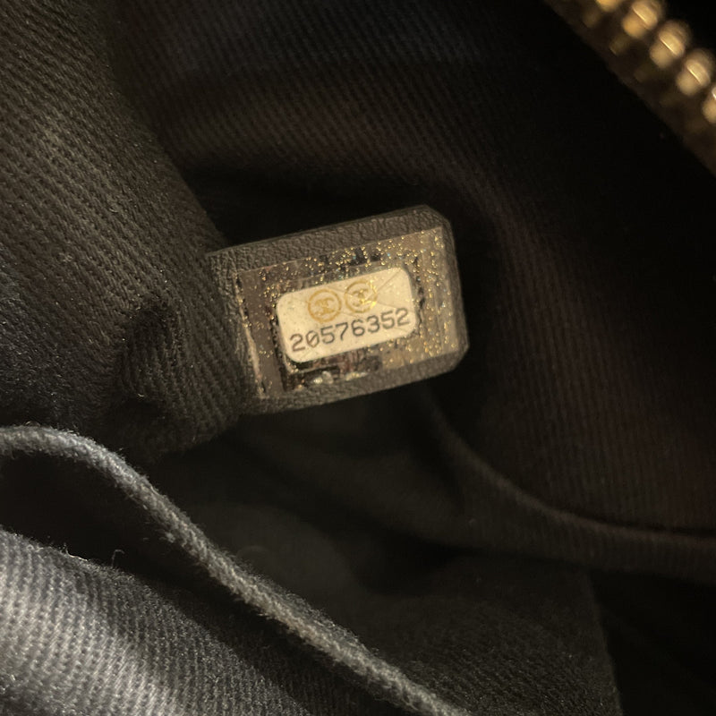 Medallion Charm Tote Chevron Wrinkled