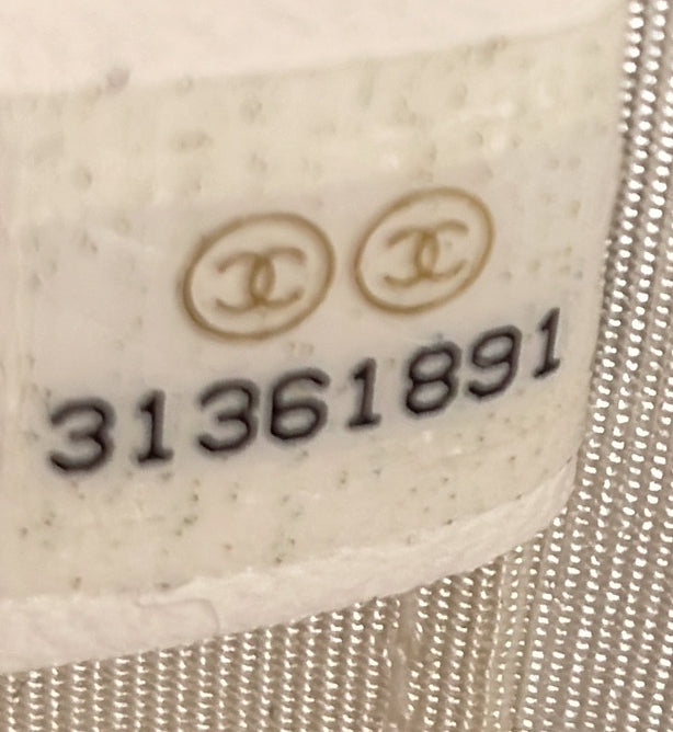 Cc Round Vanity Case With Chain Quilted