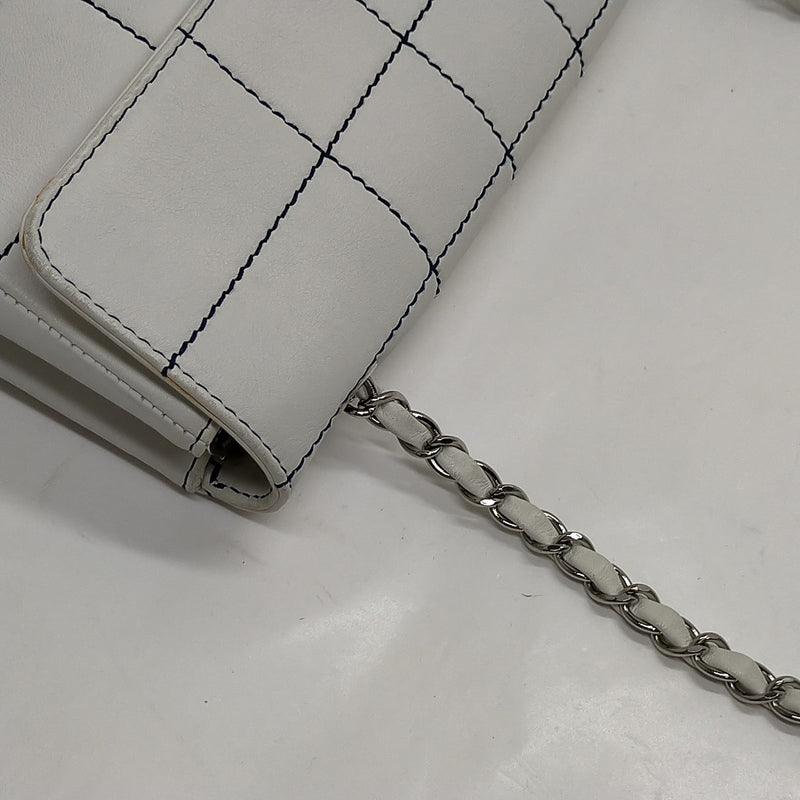 No Tariff Chanel Shoulder Bag White