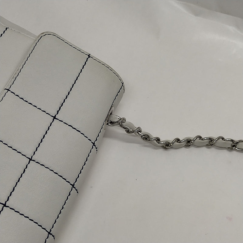 No Tariff Chanel Shoulder Bag White