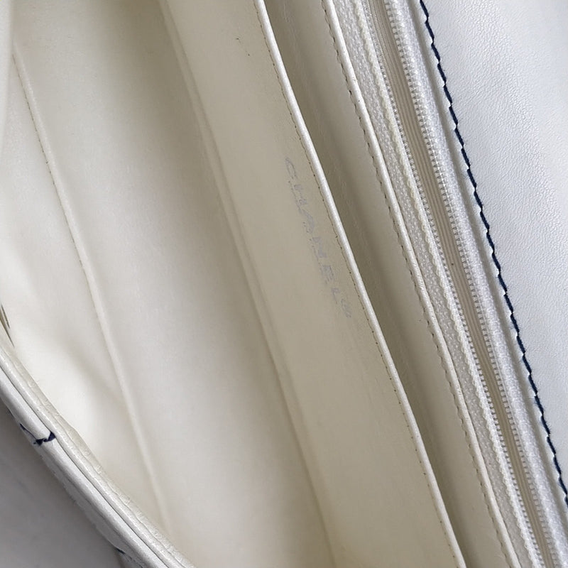 No Tariff Chanel Shoulder Bag White