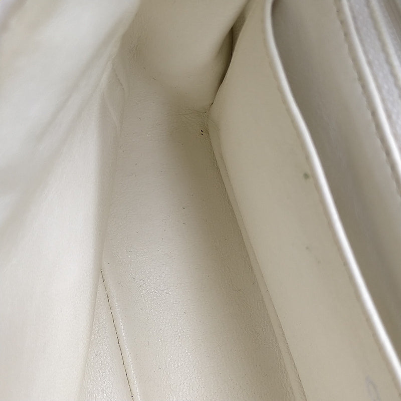 No Tariff Chanel Shoulder Bag White