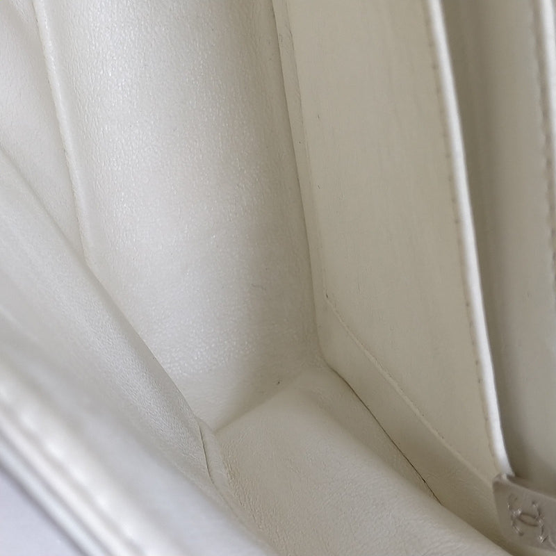 No Tariff Chanel Shoulder Bag White