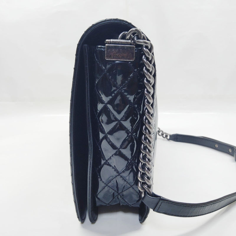 No Tariff Chanel Shoulder Bag Black