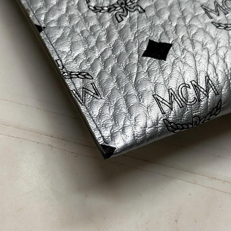 No Tariff Mcm Clutch Bag Silver Pvc