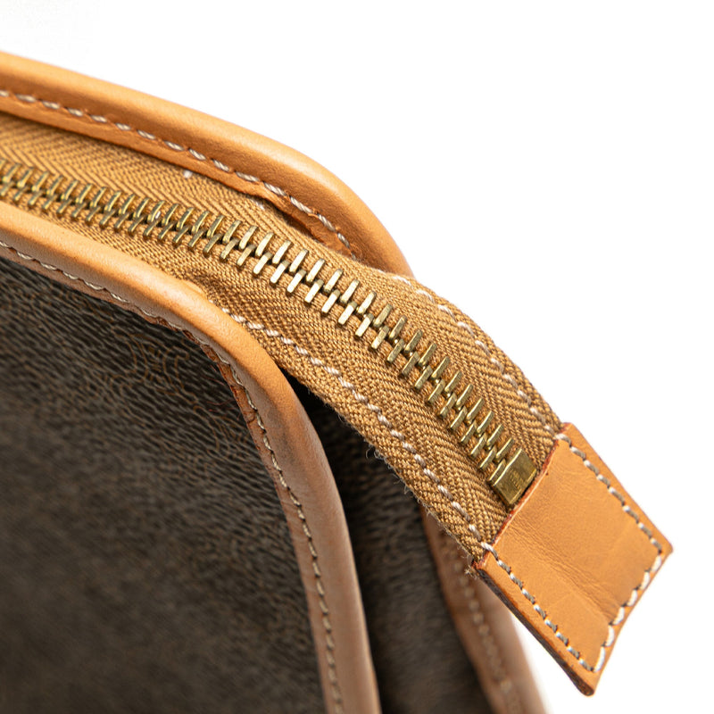 Vintage Saddle Flap Shoulder Bag Macadam